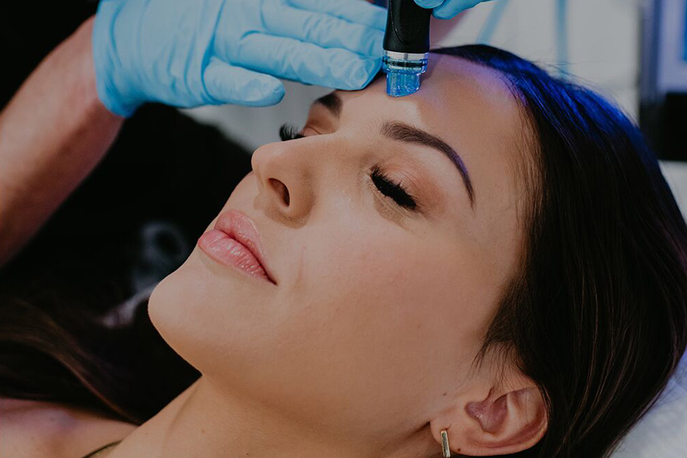 DiamondGlow Facial