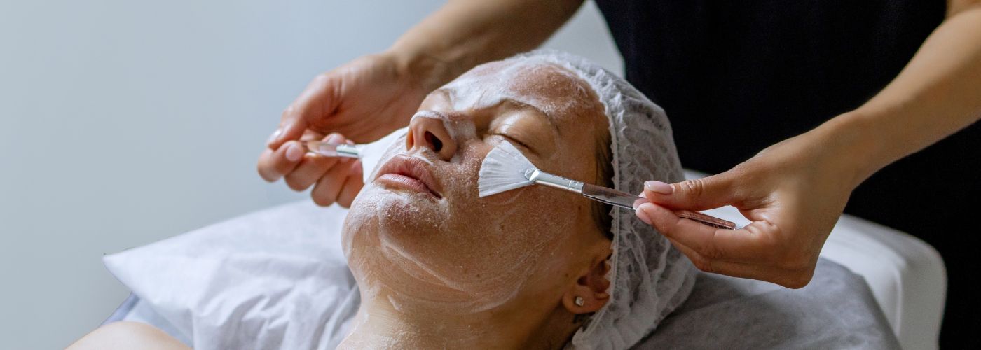 Risks & Benefits With Traditional Facials